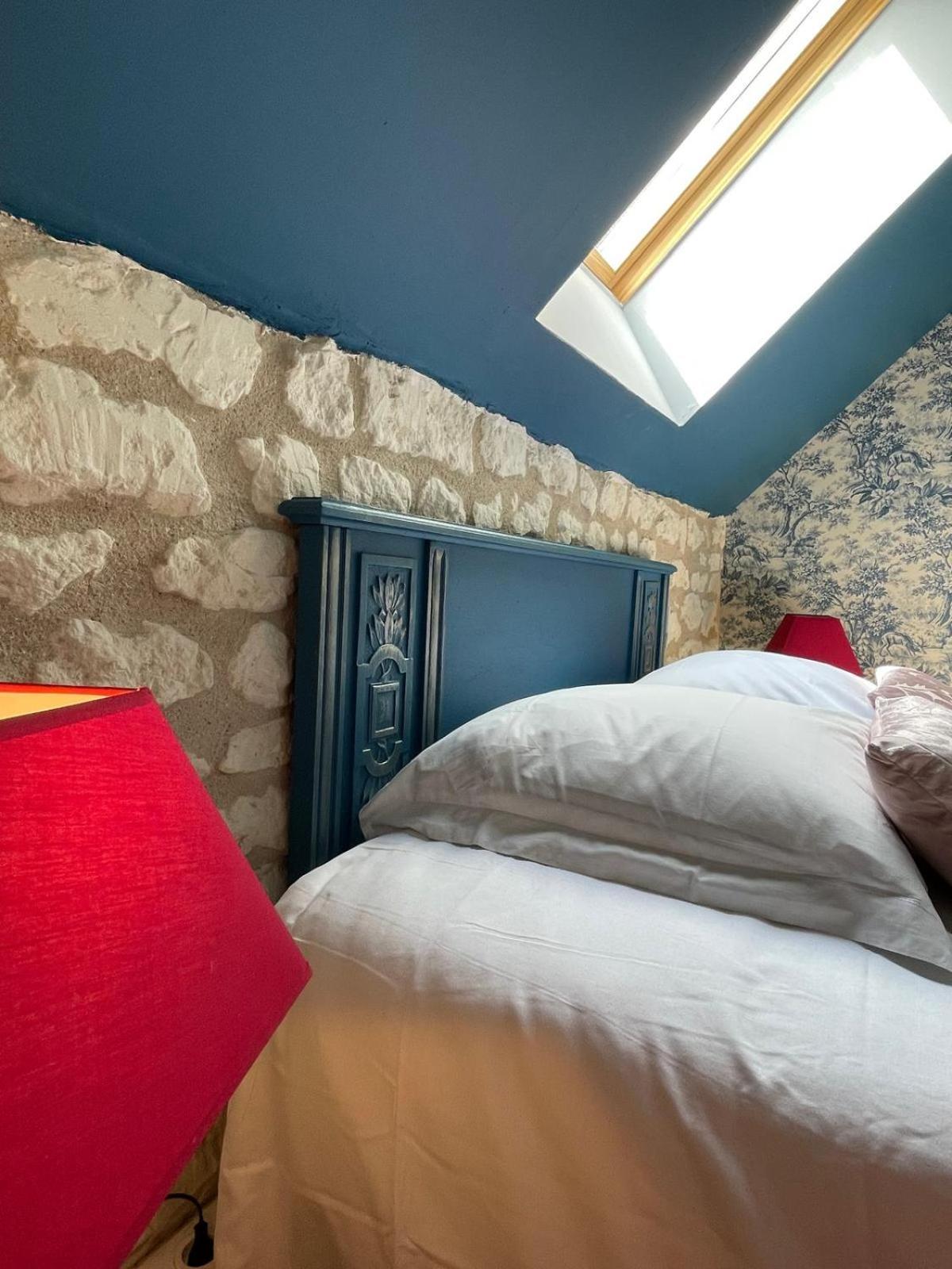 Отель Le Relais, La Dormance, Le Bois Dormant Chateauvieux  Экстерьер фото